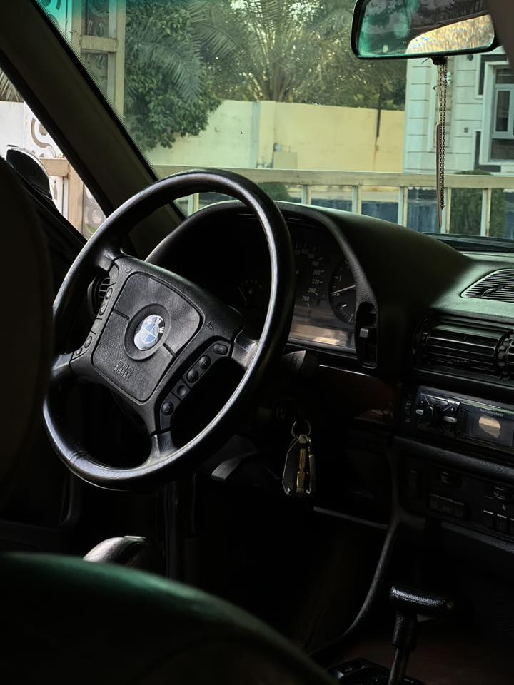 مراوس او بيع والافضل مراوس
بي ام 1991 
730 اصل لون نيلي
صبغ عام فرن 
محرك جديد
كفاله عامه من ضربة وخياس 
كهربائيات كلهه بلاد ونظيفه
غرفة جلد اسود جدا نظيفه 
كلشي بيهه شغال 
ادامه عامه مسوي للسياره 
فيت بمب
نوزلات
بلكات 
فلاتر 
صوندات بانزين
قاعدة وطوافه 
بنكه كهرباء 
كمبريسر جديد 
حساسات حماوه وتشغيل صباحي جدد
باتري جديد 
ولف حماوه وجوينات جدد 
السياره مابيها اي نقص وترايهه جدا حلو وناعم 
رقم صلاح الدين تحويل مباشر 

مكان السياره بغداد

***********
