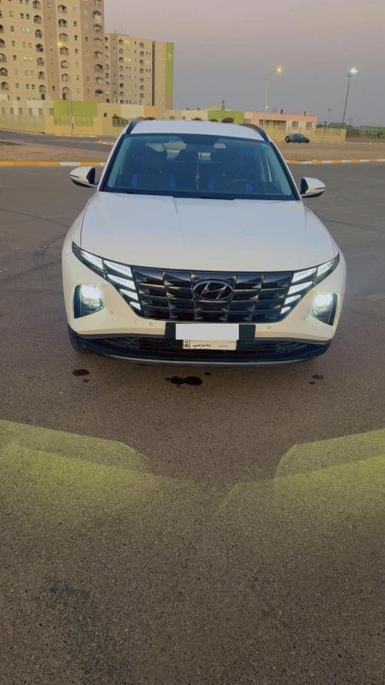 🚘 هونداي توسان 2024 🚘
🚘 مرقم بغداد 🚘
🚘 خليجي مكفوله
🚘 عداد الكيلو متر 23000 
🚘 موديل 2024
⚙️ حجم المحرك 2.0L 
⚙️ مرتبط بناقل حركة أوتو 6 نمر  
🔑 مفتاح التشغيل بصمة 
🔑 تشغيل عن بعد 
‼️ اريل نفكيتر 
📍حساسات أمامية 
📍حساسات خلفية
💡لايت زينون + LED 
🔦 كشافات 
🔦️ بك لايت LED 
🚘 دخول بصمة ذكي 
🛞 حجم الاطار 235/55R18 
🛞 ويل كب 18
🛞 4 دسك
🛞 حساسات ضغط الاطارات 
✨️ اشارة في المرايا الجانبية 
✨️ المرايا قابلة للطي كهرباء 
🌧 ماسحة خلفية 
🎈عدد AIR BAG 2
🚗 هاند بريك بصمة 
🚗 ا ABS 
🖥 دشبول شاشة ديجيتال 
🖥 شاشة Apple Car play 
📷 كاميرا دوارة 
⭕️ مقود جلد حياكة 
🛣 مثبت السرعة Cruise 
🎶 المودات والاوامر الصوتية 
🎶 ا Bluetooth / USB 
🔋شاحن هاتف Wireless 
⚡️مخرج منفذ الطاقة 
💺تتسع المقصورة ل 5 ركاب 
💺حركة المقاعد الأمامية كهرباء 
💺تجاوي 5 متحركة 
👶 نظام الايزو فكس ISO FIX
❄️ قطعتين تبريد  
🚘 أوضاع القيادة Drive Mode 
🚘 ا ECO / NORMAL / SPORT 
🚘 أوتو هولد Auto Hold 
⛷️ نظام مانع الانزلاق 
⛰️ نظام نزول المنحدرات 
🪟 بردات أبواب خلفية 
🪟 بردة خلفية 
🚘 تطعيم الدواخل ألمنيوم 
💵السعر  220 ورقة
📞 ***********
بغداد مجمع بسماية السكني
