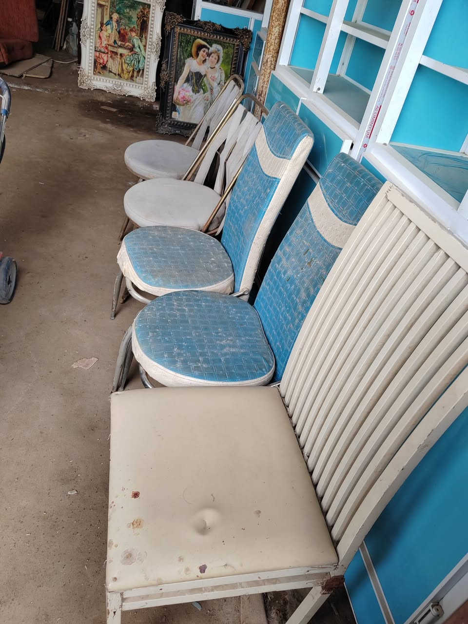 كاونترات صيدليه كامله و مواد مختلفه السماوه سوق سفان على طريق الخشابه ت ***********
