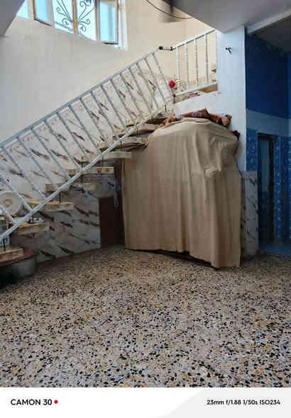 بيت للرهن حي النداء شارع المكاتب ١٠٠ متر مربع ركن غرفه صاله استقبال تخاريج مطبخ مع محل مدة الرهن سنه واحده سعر الرهن ٢٠ مليون تليفون *********** تصال واتساب
