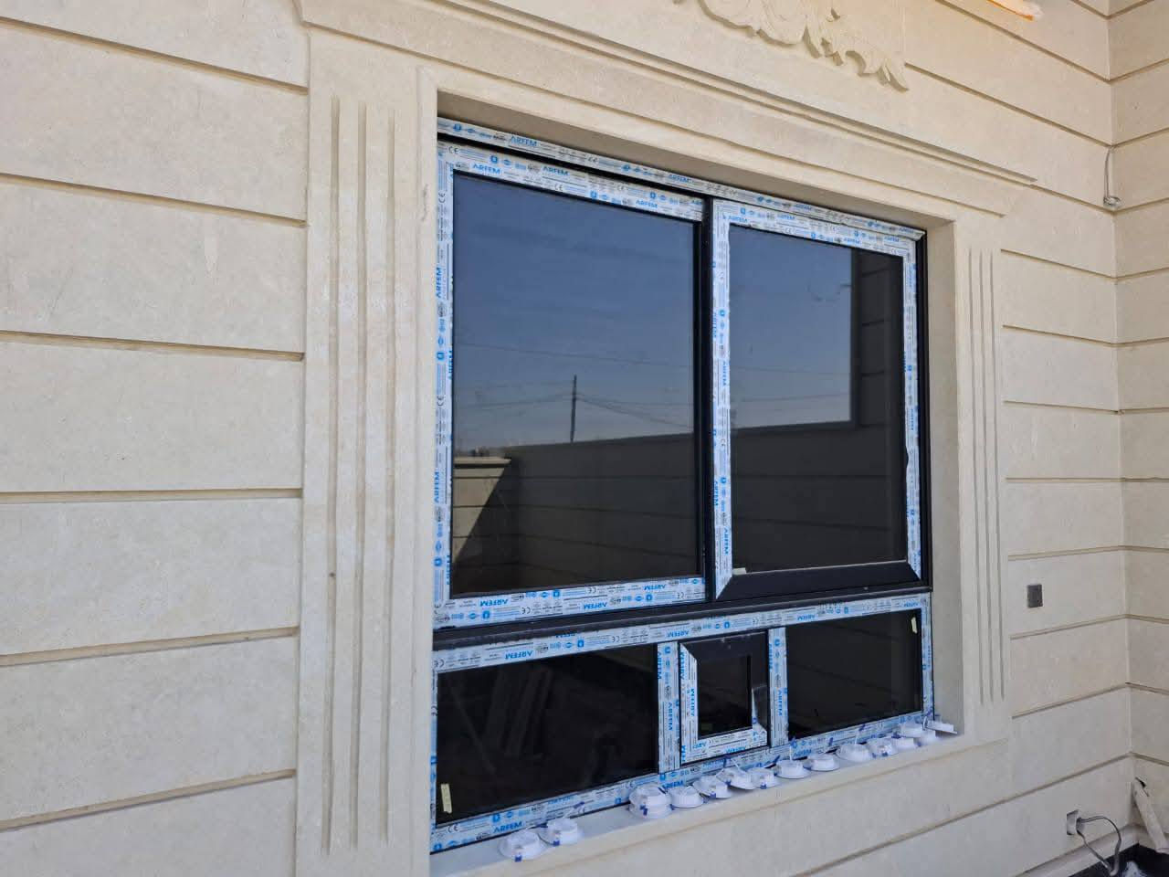 سلام عليكم 
عمل وتجهيز وتنصيب كافه انواع الشبابيك الالمنيوم السلايد والمفصلي مع ضمان قانوني ٣٠ سنه 
شباك دبل كلاس مقسى
شباك واحد كلاس 
ابواب قاصه 
ابواب مدخل دبل كلاس 
مقطع تركي مقطع ايطالي 
نعمل في جميع المحافظات 
العنوان / صلاح الدين تكريت الديوم مقابل بوابه جنه تكريت
***********/// اتصال أو واتساب
