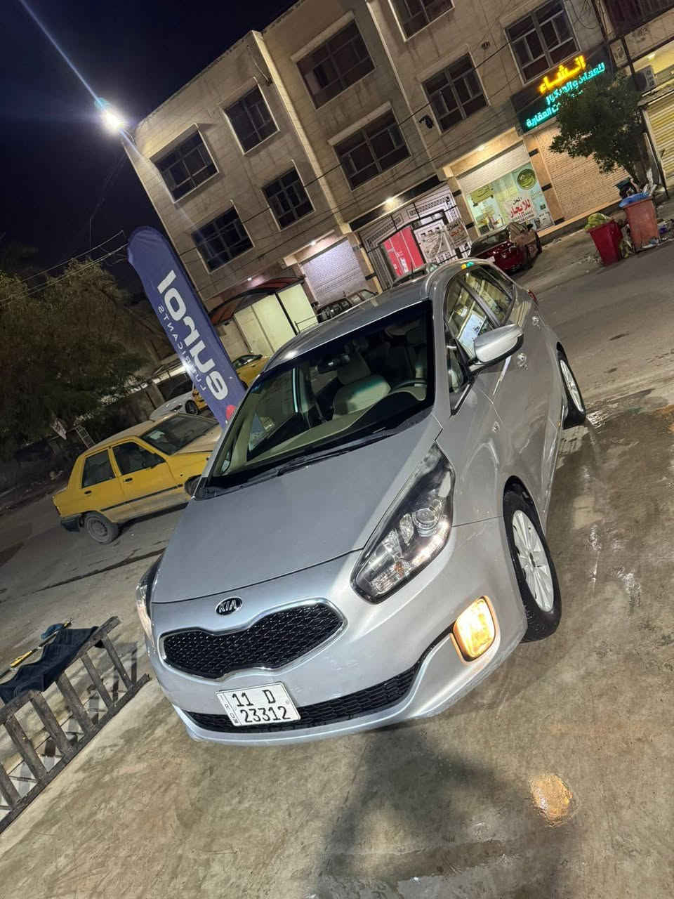 السلام عليكم
مكلف بالنشر
كيا كارينز موديل ٢٠١٦ كفالة من الصبغ والبارد محرك ٢٠٠٠ ماشية ١٠١٠٠٠ كيلو 
السونار والتفاصيل موضح بالفيديو 
السعر ١٥٧$ قفل
مكان السيارة بغداد العامرية 
للاستفسار ***********
