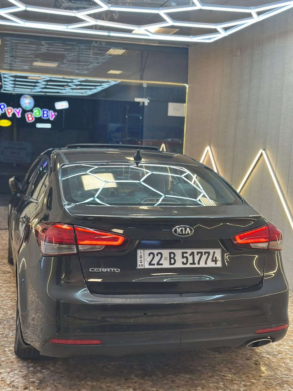 السلام عليكم سيراتو 2017
مكينه 2000 دوش مكفوله من الفتح حداديه جديده السياره دينار متصرف عليه مكفوله كفاله عامه من الصبغ  عدى الدعاميه الخلفيه صبغ للجماليه وبارد  بسيط بالباب الخلفي وشويه من الجالمغ  
المواصفات السياره فول للاخير ايراني كشن تدفئه تبريد للاخير فوول
السياره باسمنه تحويل ثاني يوم
السعر 145 مجال بسيط 
للاستفسار ***********
