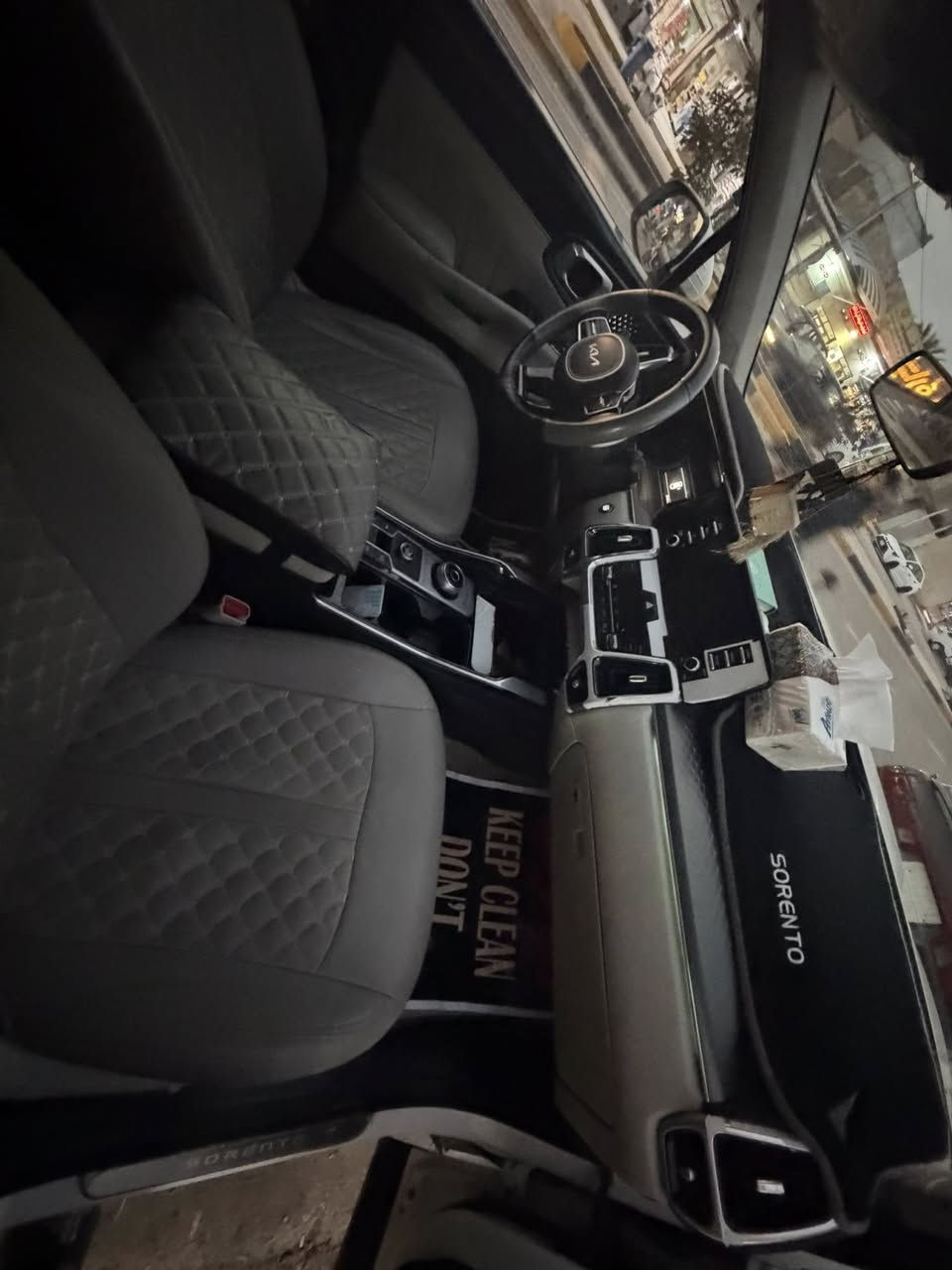 سورنتو 23 
رقم بغداد
تحكم ستيرن 
شحن وايرليس 
6 سلندر
7 راكب 
هندبريك بصمة
مري شفط
صندوق كهرباء 
ماشية 35 الف حقيقي 
بيهة بارد موضح بل سونار 
بصمة
بصمة ابواب 
سيارة جديدة الكتلوكات مالتهة موجودة
السعر 292 وبيهة مجال
مكان ديالى بعقوبة التحرير
***********
