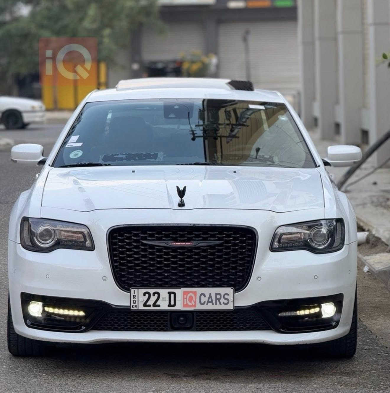 كرايسلر 300s داخل احمر موديل 2021
كندي اعلى موصفات 1/1 
رقم اربيل باسمي 
سياره كفاله عامه من الحادث

ممشي السياره 62 مايل
عجبتك اتصلي 
***********
