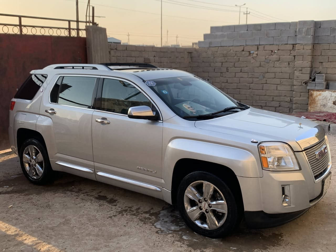 جمسي تيران دنلي فول مواصفات تنته 1/1رقم بصره مشروع وطني سنويه2029كير ومحرك كفاله محرك6Vسته سلندر المرغوب السياره وارد بس جاملق فقط الأمامي السياره كفاله كهربايات كلها شغاله شاشه +كامره+مضخم صوت +مانع التصادم +ترحيب+مثبت سرعه +حساس بلمري +ويل ستيل طخم تاير حداده كله جديدبيها مواصفات دوخ السعر113وبيها مجال حك الجيه المكان بصره قضاء الدير ***********
