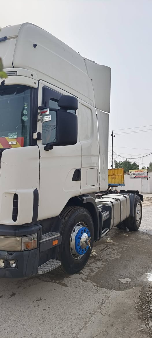 سلام عليكم سكانيه موديل 2002 
مكينه جديده كير اكسل وشاصي كفاله 
سنويه صاقطه 5سنوات وراعيهة موجود 
رقم اربيل مكان السيارة بغداد السعر 110 وبيهة مجال للطيبين الاتصال على الرقم ‏‪***********‬‏
