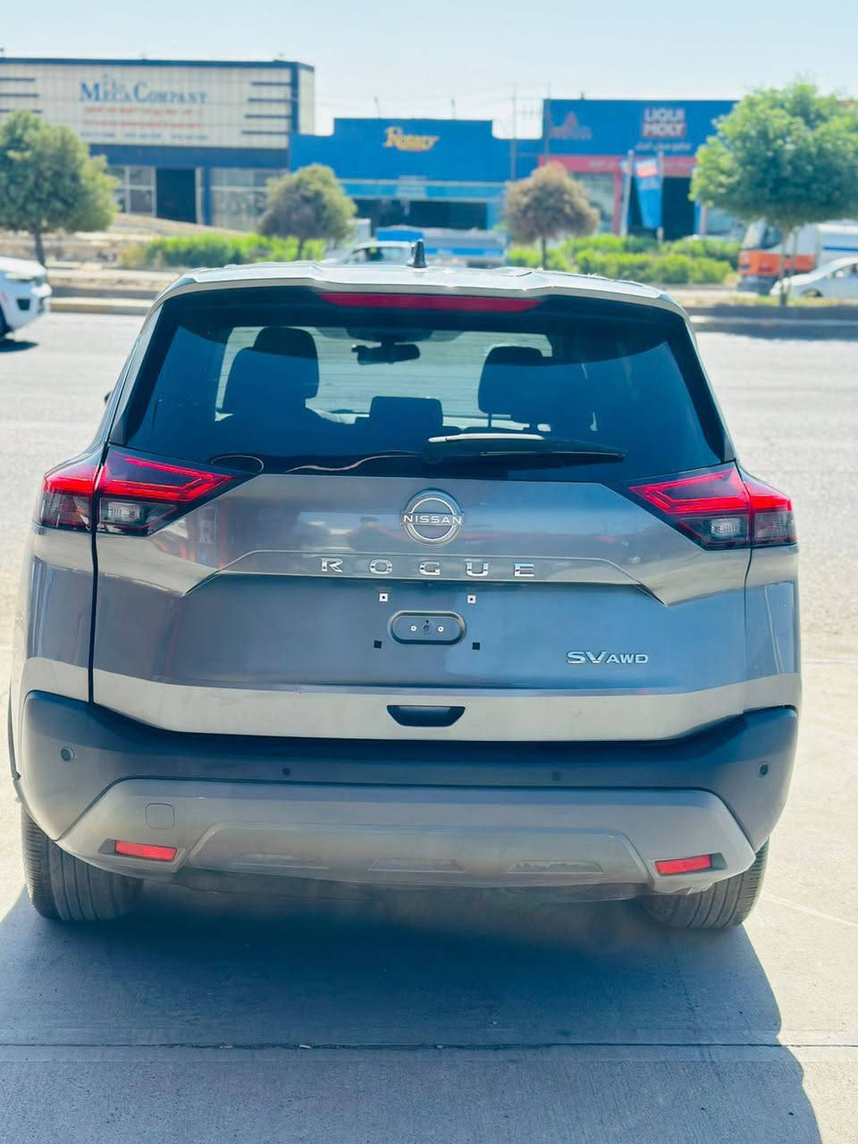 نيسان روج 2023 🥰.                            فوول مواصفات SV awd
ماشي - 11 الف فقط 
اللون نفطي ) ❤️‍🔥
السياره - بدون صبغ فقط باب خلفي تبديل شركة نفس اللون 
السعر 155 

موصفاتها : SV PLAS✅
بصمه + تشغيل عن بعد
ابواب بصمه
شاشة عريضة
تبريد قطعيتن 
شحن وايرليس 
بريك لمس و خمس انظمه للقيادة 
كشنات  كهربائي  
كشن هيتر و ستيرن هيتر 
كير ماوس 
ستيرن هيتر
رادارات °360 
لايت زينون 
لايت ليد امامي خلفي
تحديد المسار 
تحديد السرعه
اتو ستوب
نقطة العمياء
بيها هواي مواصفات .....
العنوان : اربيل - معرض اربيل كارس
☎️ ***********☎️***********
