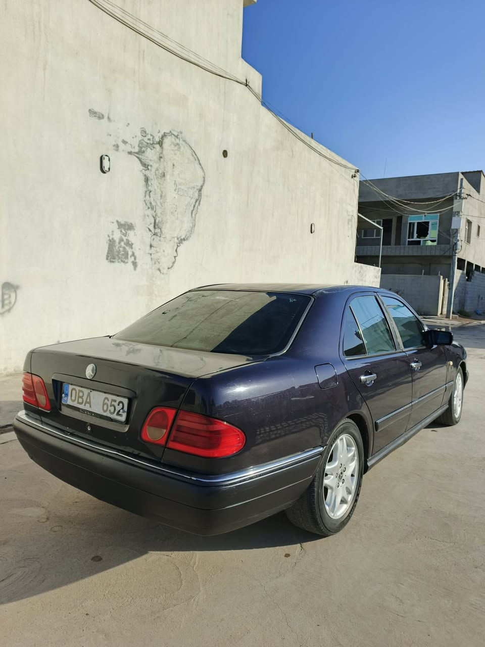 بنوسه ماسليس عفريت مؤديل ١٩٩٨مه كينه ٣٢٠ عه دل مه رغوب فؤل مواسه فاته ته نها سلايت نيه گير و مه كينه و ته بريد به شه رت سه ياره كه سبوغ عامه بؤ جواني  مه نه فيست اينتساخ من به علوج ده فرؤشت به شه رتي مالي كه س نه بيت و باره ي كه سي تيدانه بيت سحري 38 وه ره قه و كه ميك مه جال ته نها فرؤشتنه  *********** أربيل, العراق
