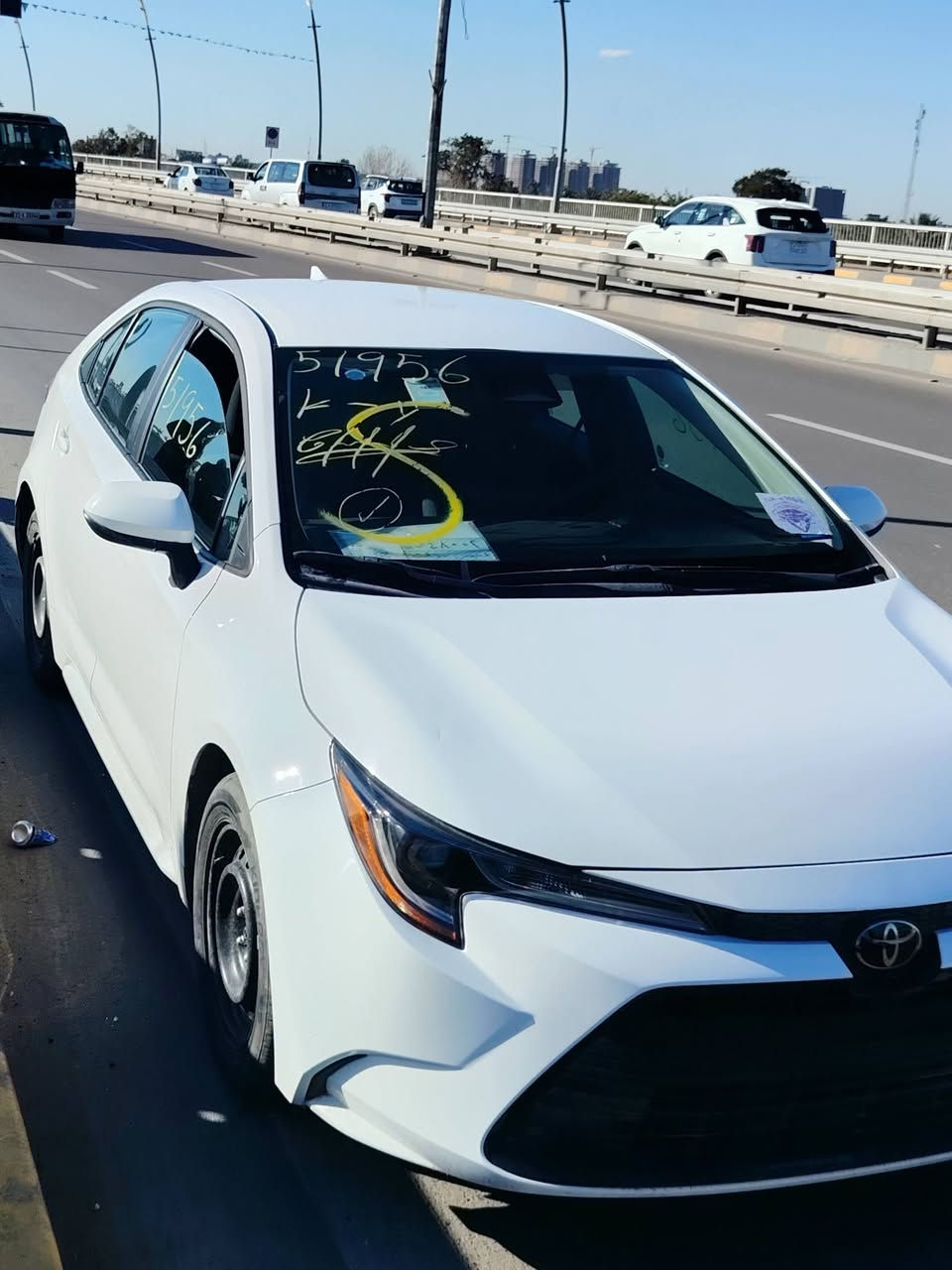 السلام عليكم ورحمة لبيع سياره كورلا موديل 24 سياره بانزين
ابيع سياره علئ حادثه  ضراه سياره موضح بل صور
بدون دواخل السعر خاص اتصال تدلل
رقم الهاتف *********** ***********
