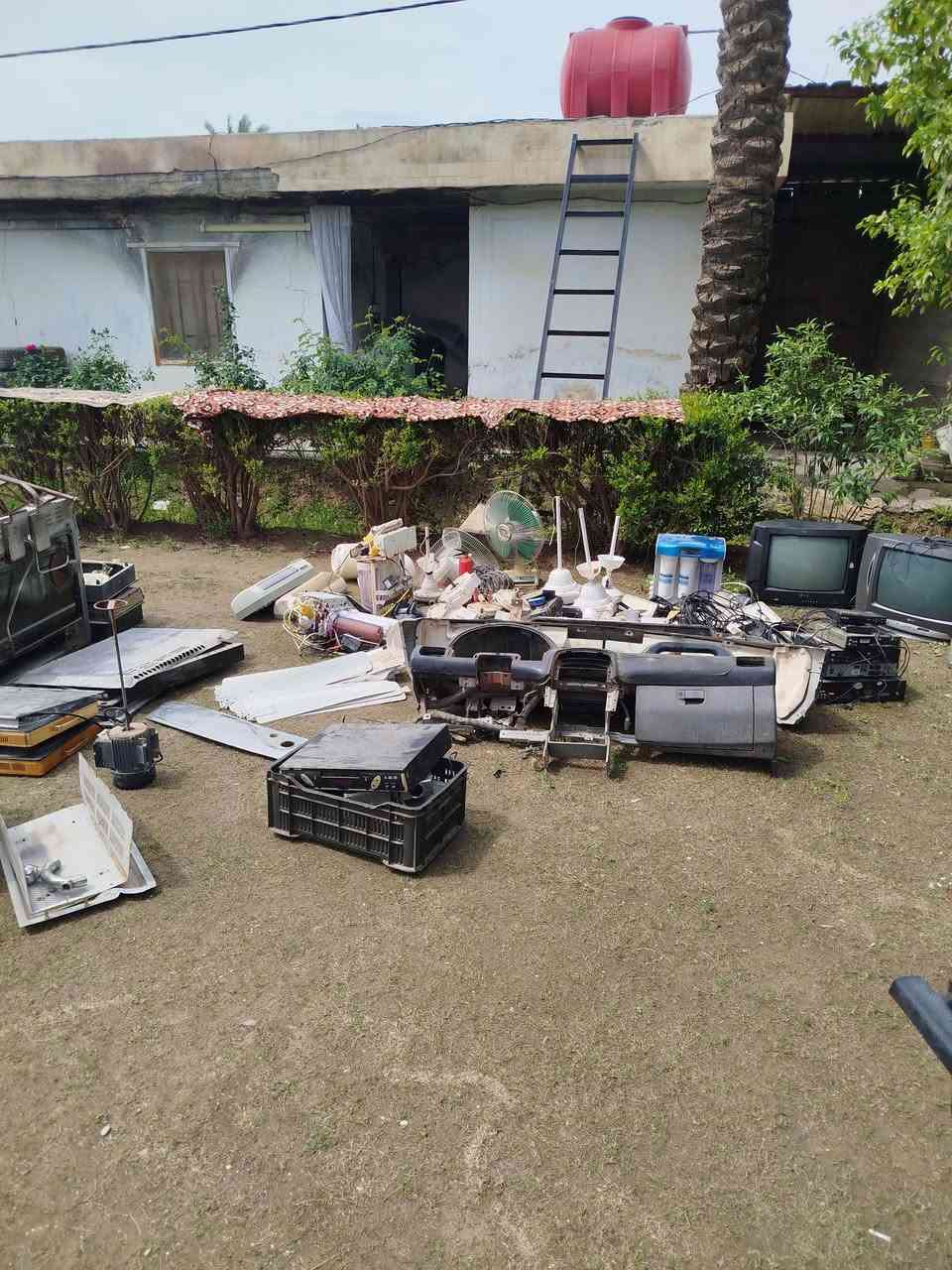 السلام عليكم للبيع غراض سيارات وباغي الاشياء بيع سريع اتصال ***********
