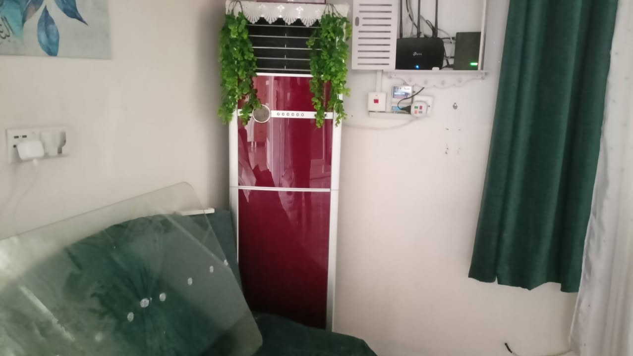 غراض للبيع بسعر مناسب وهذا الرقم. بيه وتساب ***********
