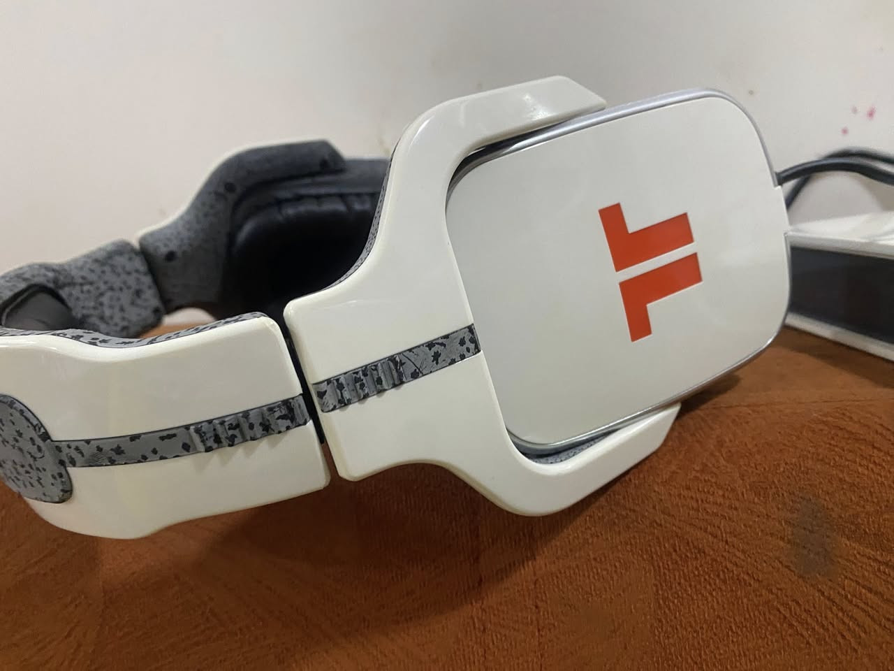 عيني هذا جهاز طلعلي بالامزون مال اكس بوكس او بلي فايف 
الي يفيده يراسلني خاص سعره ٣٥


**إذا كنت صاحب هذا الإعلان وتريد حذفه لأي سبب، رجاءا أرسل رسالة إلى الدعم الفني**