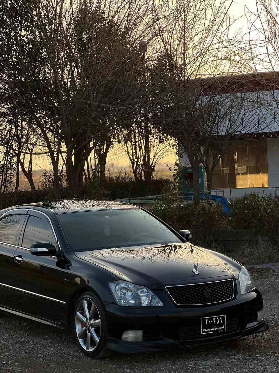 شاهینە ساق184
فوول 
جڵد
  هیتەر 
سڵایت 
سێ دووگمە
شاشەو کامێرا
سووکان کارەبا 
کووشن کارەبا 
ویل دنگەی 
مەجمووعە سووکانی لێکزس 
ڕۆن و هایدرۆلیکی تازە گۆڕاوە 
تەقەو ڕەقەی نییە 
هیچ مەسرەفێکی تیا نییە 
برێکی بەسراوە
کامل مەسرەف کراوە 
دەعموو لێ دراوی نییە 
سعری 82گەڵاو مەجال 
مەڵێ قووفڵی چەنە بە نامە معامەلە ناکرێت
***********
***********
شوێن سەید سادق حلبجة, السليمانية
