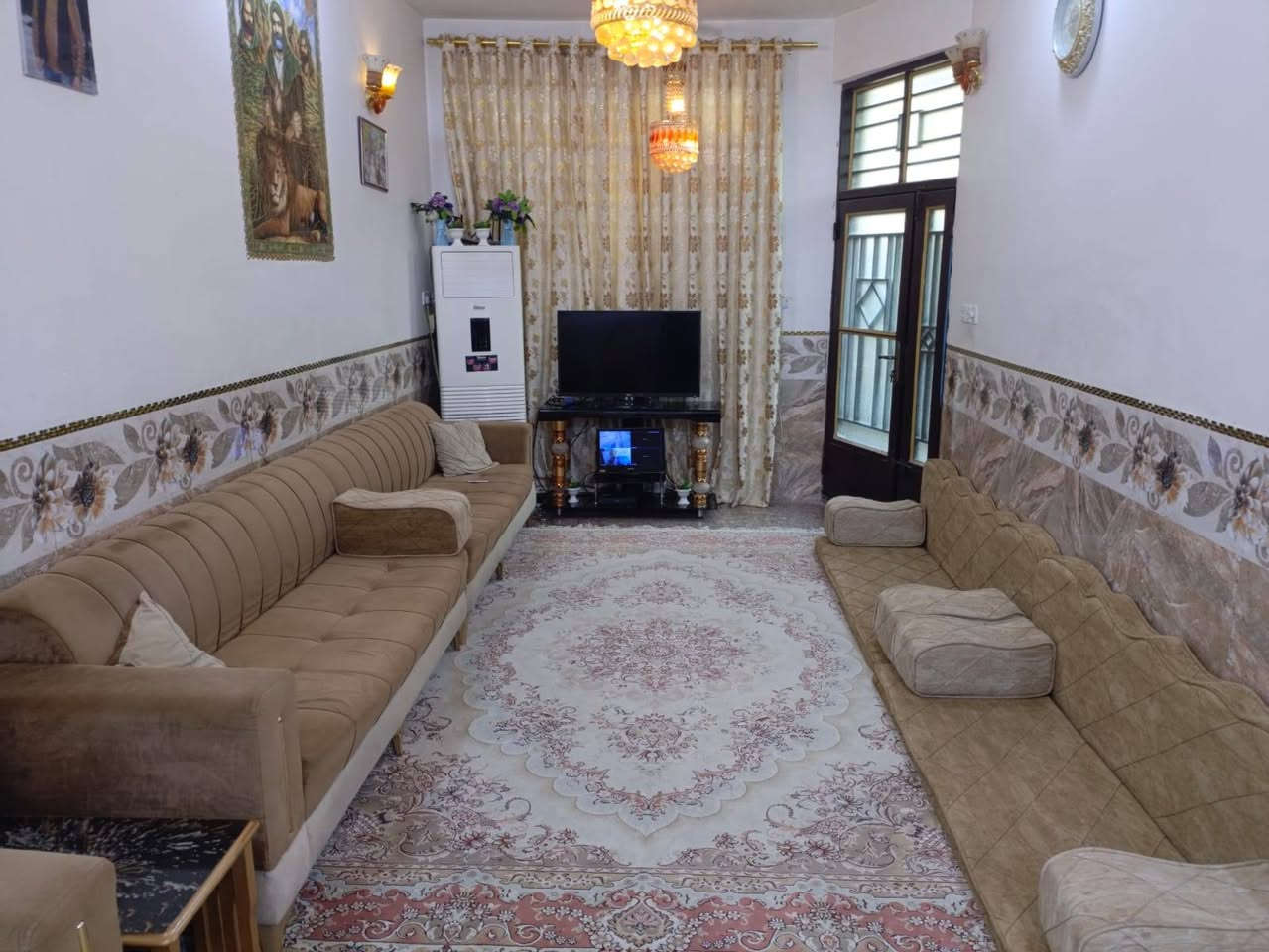 بيت للبيع كربلاء حي العباس بستنه سند ٢٥ يحتوي على ستقبال وصاله ومطبخ وثلاثه غرف نوم يبعدعن الأمام العباس كيلوين للاستفسار الاتصال على الرقم ***********
