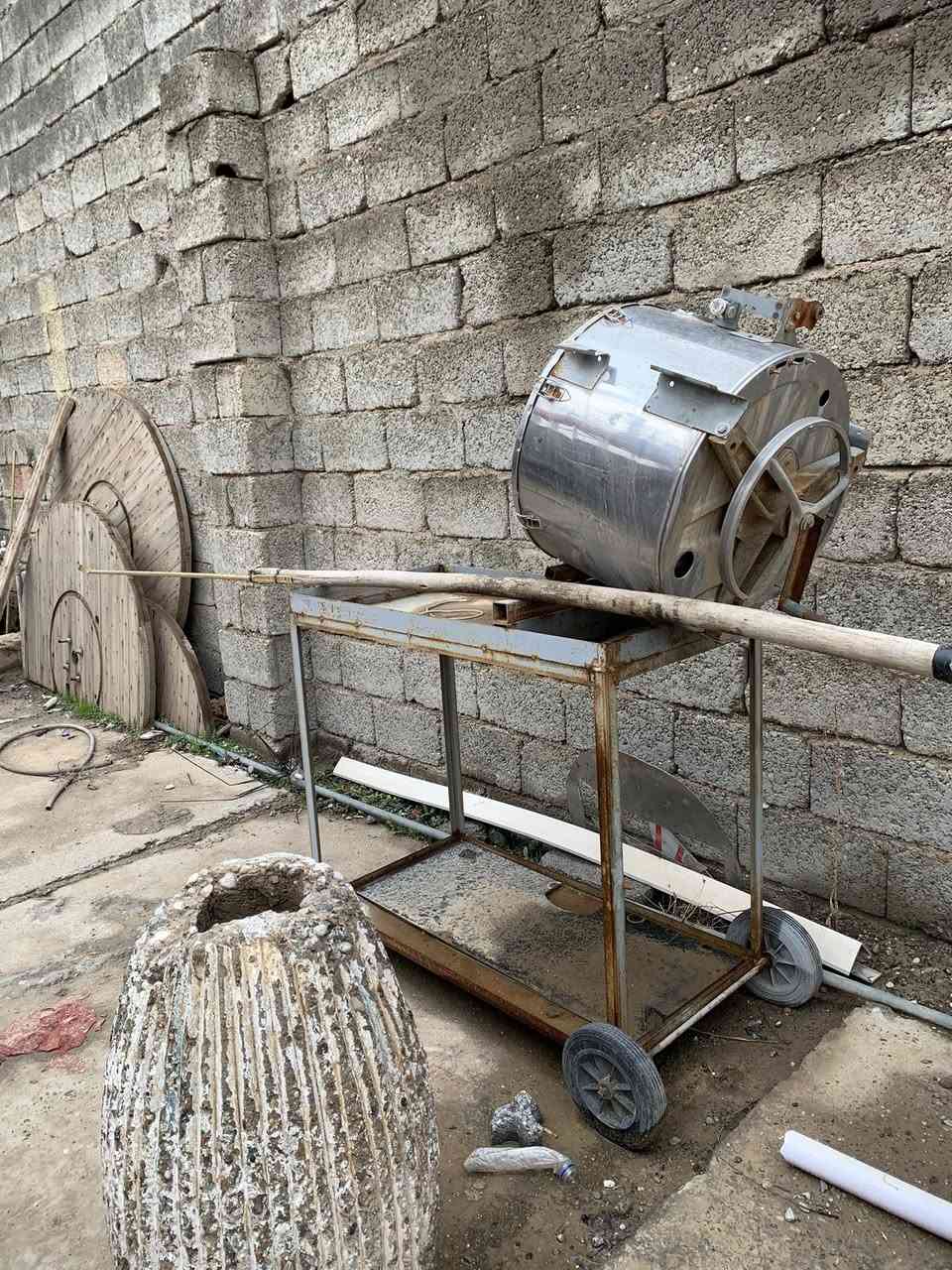 للبيع بسعر مناسب لأصحاب المحلات سعر مناسب بس يراد صبغ جاهز  كبل اشتغل اتصال ***********
