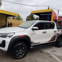 هايلكس • ٢٠٢٤ • ماشيه ١٠٠٠٠