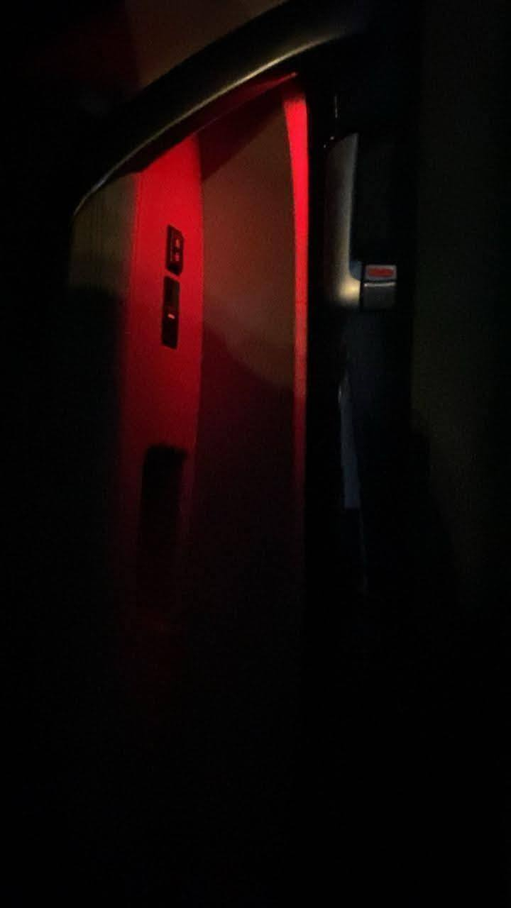 تحيه طيبه السلام عليكم
كيا سورنتو 2014

فول مواصفات فئه eX

عداد 127 ميل 

مكينه 6 سلندر 3300 ,

بصمه تشغيل 

بصمه ابواب 

تحكم ستيرن 

حساس خلفي 

شاشه كامره 

داخل جلد أصلي 

مري شفط 

ترحيب على بعد 

فور ويل 4x4 

رادارات أمامي 

تحديد مسار 

قيادة ذاتي 

كشنات كهربائية 

7 راكب 

ويل كب 

كشنات تدفئه تبريد 

أناره داخليه

8 ابرياك  لا يت زنون 

علامة ترحيب ،KIA

شاحن وإير لس 

نقطه عمياء 

فول مواصفات 

حادث موضوح بسيط ضرر مزده شويه من جاملغ 

شرط بدون داخل او ابرياك 

وضع الشركة 

رقم بغداد باسمي تحويل مباشرة سنويه لغايه شهر 11
 2026 

السعر 166 ورقه وبيها مجال قليل حك تقدير 

أي استفسار 

*********** 

مكان بغداد كرخ
