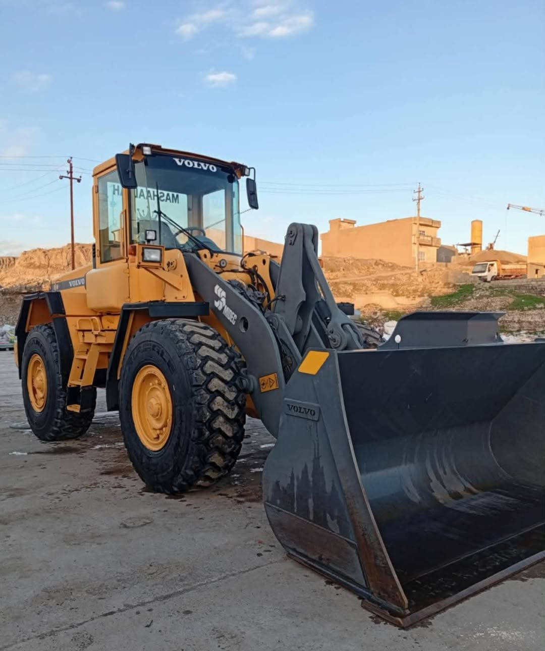 للبيع - بۆ فرۆشتن دخول جدید شیمالی
———————
عفار  : VOLVO
حجم : L90D
موديل : 2002
مکان   :اربیل قضا ٕخبات معرض باران
—————————
بۆ زانیاری زیاتر پەیوەندی بکەن بەم ژمارە تەلەفۆنە 

***********
***********
