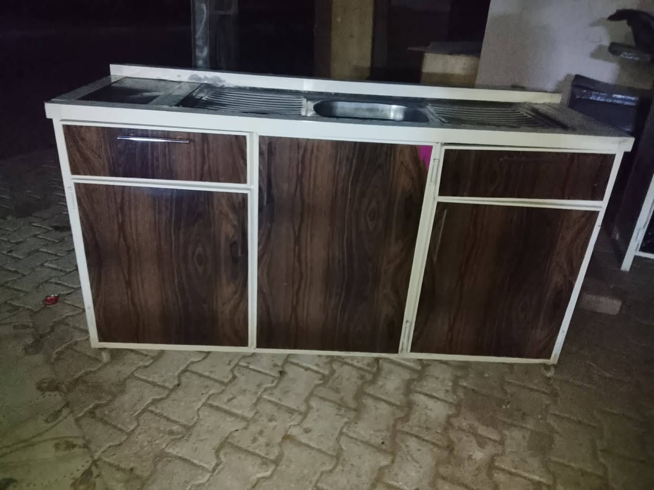 السنك متر ونص 80وبي مجال


**إذا كنت صاحب هذا الإعلان وتريد حذفه لأي سبب، رجاءا أرسل رسالة إلى الدعم الفني**