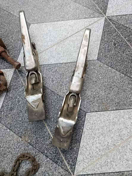 غراض هينو للبيع يدات صفحه استيل اصلي بكره سبير اصلي وبطاله هواء
العنوان سوق الشيوخ ***********
