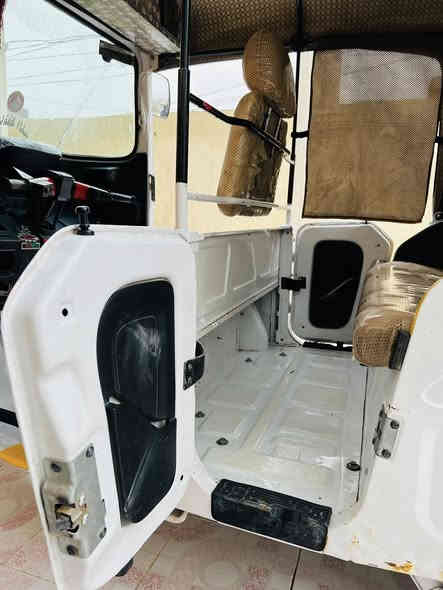 سلام عليكم تكتك 22شهر 8لوحه وسنويه ديالى تحويل مباشر التكتك خير من الله مكاني ديالى بعقوبه مكتب بيروت السعر 8250رقم ***********
