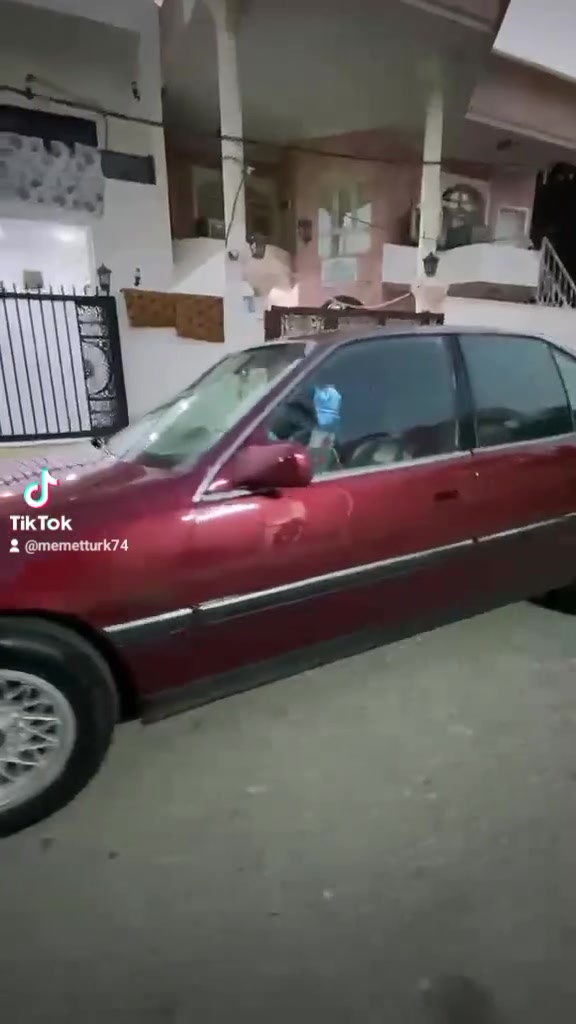 اوبل اوميكا 1991 CDكرستال حجم20
سياره اصل وفصل 20 كير محرك شرط 
صدر امامي خلفي جديد
تخم تاير ويل جديد
كوبلن شيال جديد 
كهربائيات كله شغال 
سياره بدون خياس وبدون اي حادث
سياره مصبوغ جماليه درجه اوله
بي كوبون بانزين
تبريد بيلادي نقص كمبريسر 
#سعر 40وبي مجال  قليل عنوان كركوك للاستفسار اكثر اتصل على الرقم *********** بي واتساب
