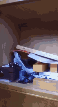 الكاونتر ٧٠٠ البوفية ٢٠٠  الكنتور ١٥٠ وبيهم مجال للتواصل على الرقم‎077...