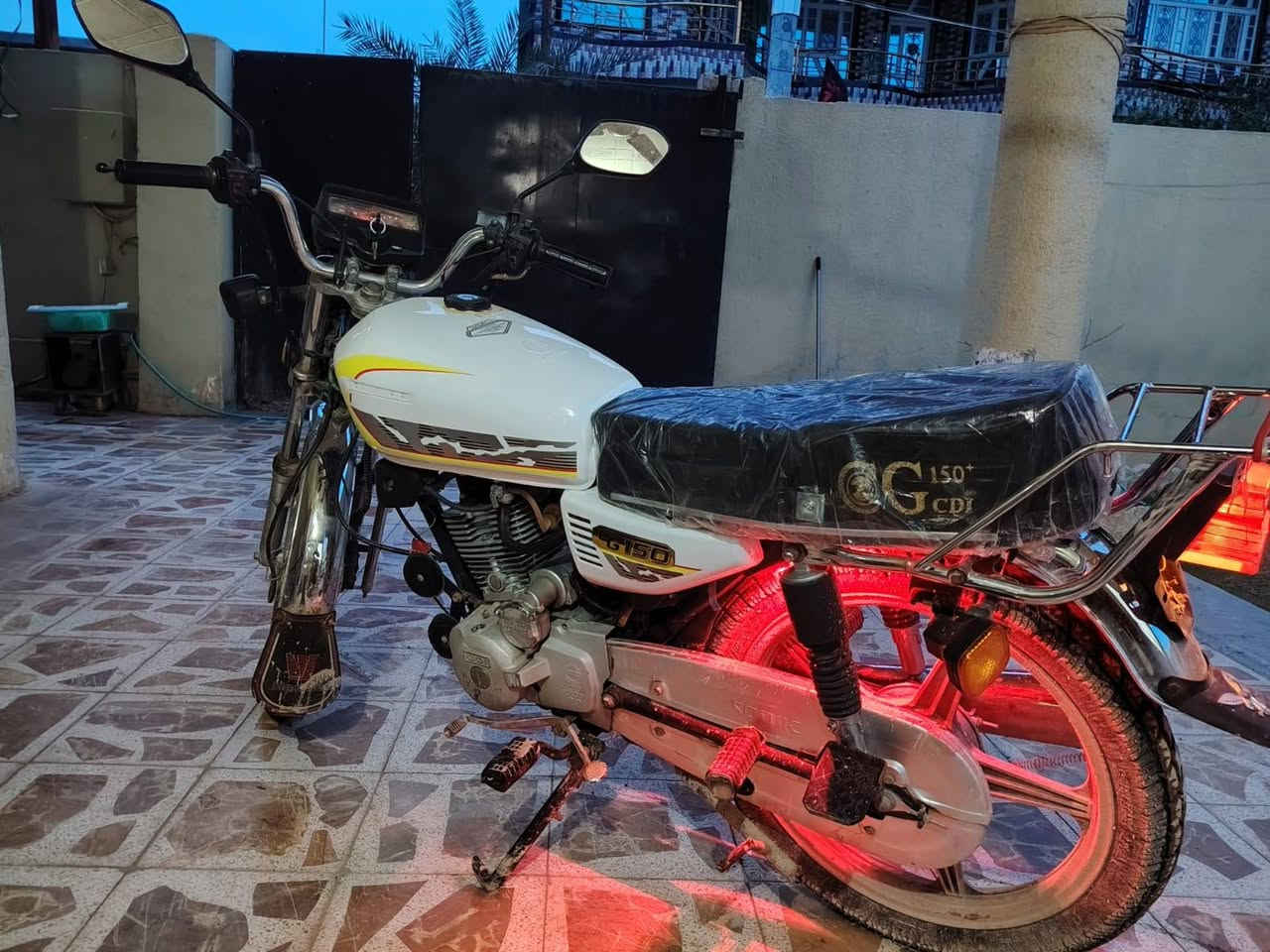 دراجه سيفان موديل 21 السعر 400وبيها مجال ***********
