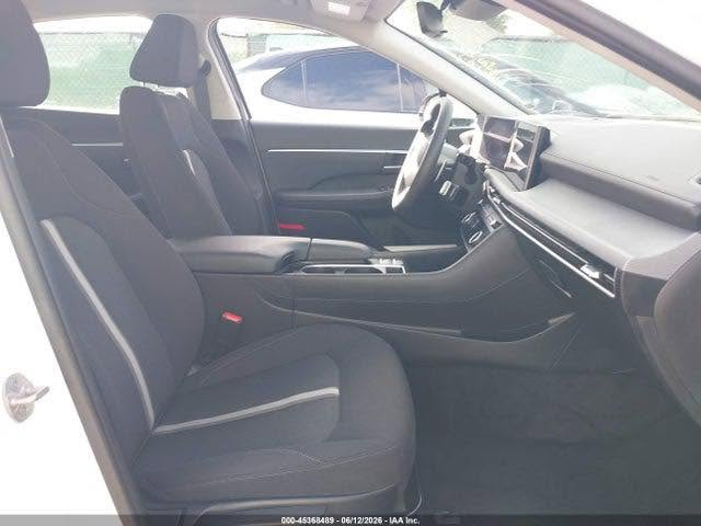 بسم الله الرحمن الرحيم 

2025 HYUNDAI SONATA SEL
تاريخ المزاد :22/6/2025     📆
 عداد المسافة :  25.000  ميل    🚴‍♂️
حـــالة السيارة : تعمل وتسير      🚘

ملاحظة ‼️‼️ بالإمكان ادخال السياره بكتاب ذوي الشهداء 

لشــــراء المركبة  💸: الحـــظور إلـــى مـــوقع الشركة 
الفـــرع الاول : الكــائــن الثعالبة_المدخــــل الاول ✅
الفــرع الثاني : ديالى منطقة الحويش قرب العبارة   ✅
الفـرع الثالث : بــــغــداد حي الجهاد  ✅

 نوفر لكم  : 🫰
1️⃣ انــسب اسعار  النقــل من جميع الولايات الأمريكية       🚢
2️⃣ معقبين  لتخليص المركبة وإيصالها للزبون بأسرع وقت  ⌛️
3️⃣ ورشة لتعمير المركبة وشحنها  إلى الـبصره او اربيل  👨🏼‍🔧 

الحمدلله دائما وأبداً 🤲 

 للاستفسار : 
جاهزين للرد لجميع استفساراتكم فيما يخص استيراد السيارات 

 ***********     احمد الشمري 
 ***********     محمد سمير @
@أبرز المعجبين
