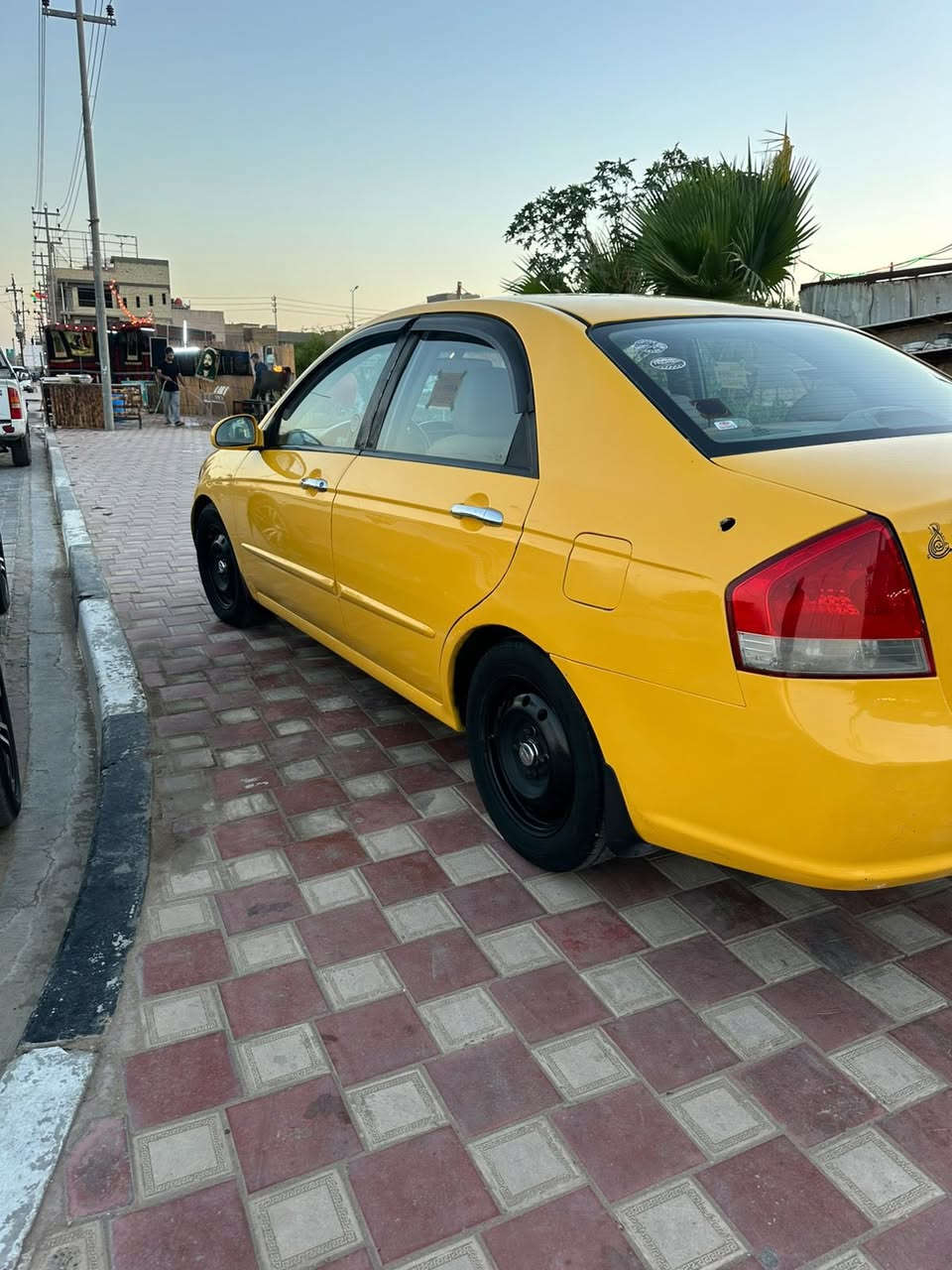 من رخصه الأدمن كيا سبكترا موديل ٢٠٠٨ رقم كربلاء انكليزي باقي بس استلام لوحات بسمي تحويل مباشر للاستفسار *********** السعر ٨٣ وبيه مجال بسيط
