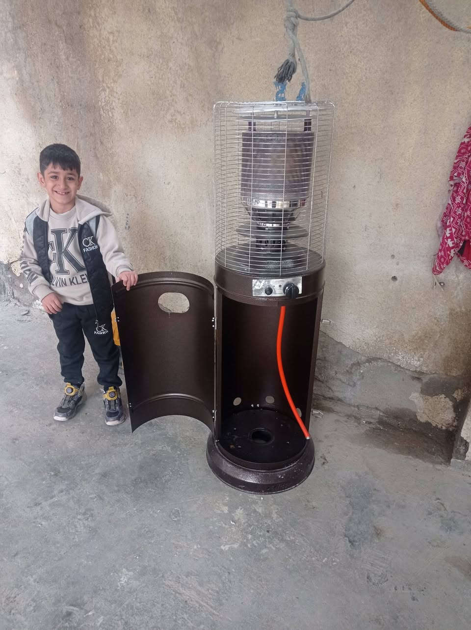 السلام عليكم عندي صوبه غازيه استخدمتهه يومين واريد ابيعهه جديده  لئن محتاج فلوسهه اشتريتهه 165 واريد ابيعهه 125عنواني الامين للواصل
 ***********
