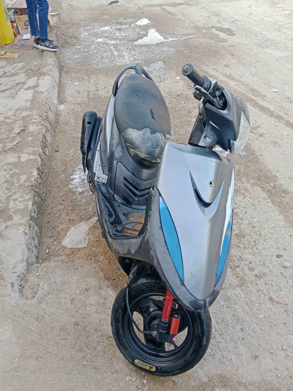 دراجه ماكس عدله ١٢٠ محرك بلادي ما مفتوح كابريتر جديد تجاري
العنوان بغداد لبياع شهداء 
رقم *********** واتساب
