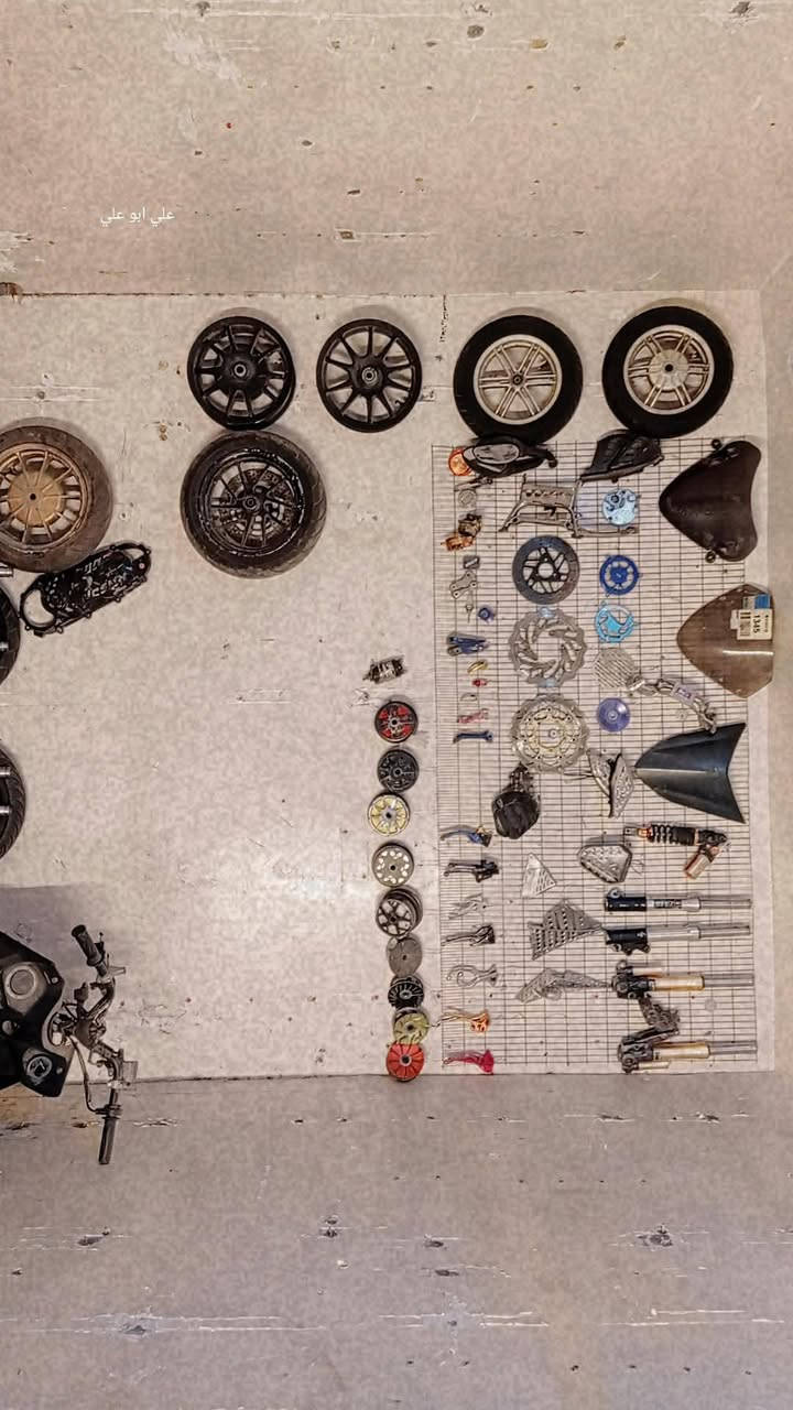 سلام عليكم غراض رياضي شتريد موجود وكلمن وسعره هذا رقمي للتواصل ***********
