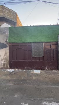 حي البساتين المدخل الأول • ١٠٠م • كراج سيارة