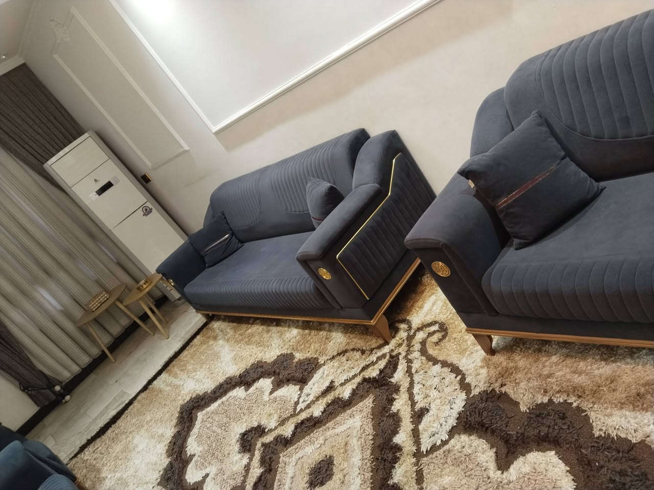 سلام عليكم يتوفر تخم 5قطع  كهربائي يتحول الى جربايه وايظا بي ٤جويات جكاره 
مكان جسر ديالى شارع 60
لاستفسار اكثر ***********
السعر 900وبي مجال
