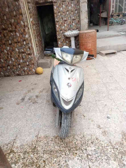 سلام عليكم بيع دراجه كامكو مكان بصره ابو خصيب جيكور  السعر 175.رقم الهاتف ***********
