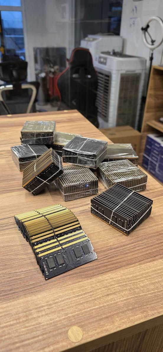 موجود رامات لابتوب من شركات مختلفة و فئات مختلفة
ڕامی لاپتۆپ بەردەستە بە چەند باندێکی جیاواز و قەبارەی جیاواز
Laptop ram available in different speed and size أربيل, العراق


**إذا كنت صاحب هذا الإعلان وتريد حذفه لأي سبب، رجاءا أرسل رسالة إلى الدعم الفني**