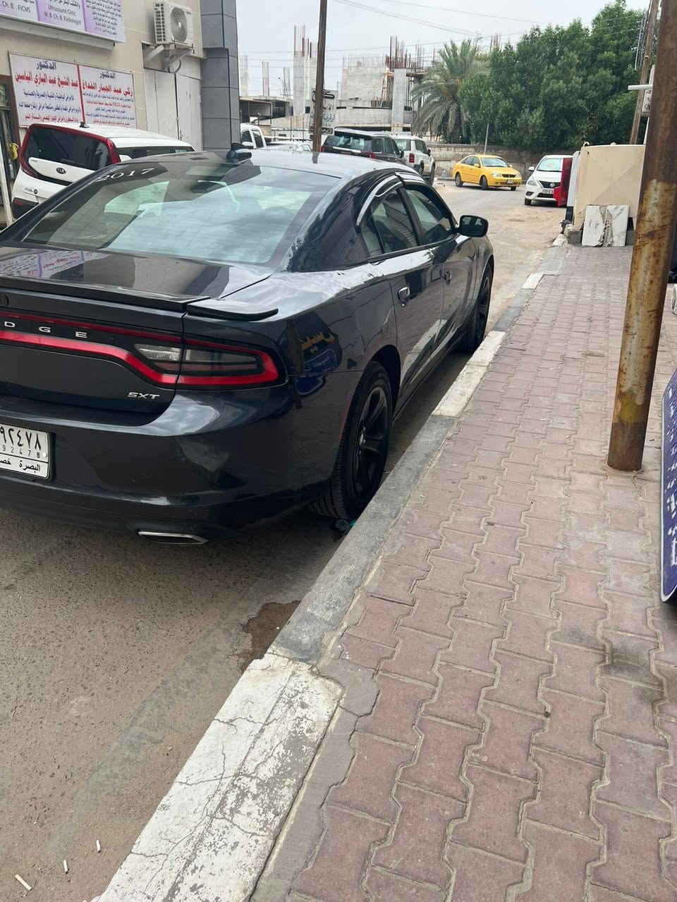 شارجر ٢٠١٧ اصل بيه رشات كلير من امريكا بدون قطرت معجون سياره جاهزه العنوان البصره الاصمعي الجديد السعر ١٥٠ وبيه مجال الرقم ***********
