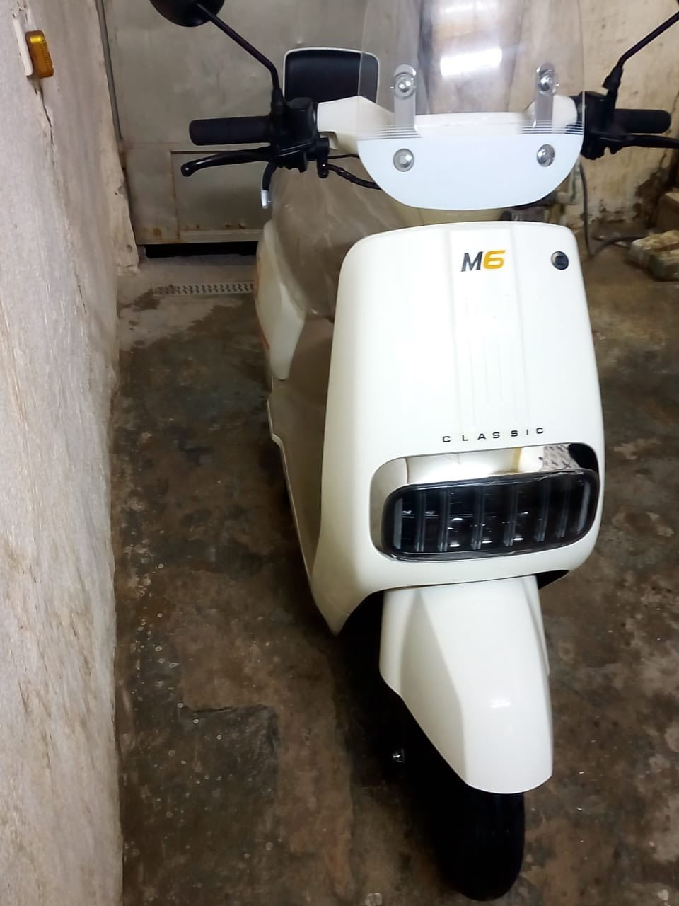 من رخصه الادمن
دراجه كلاسك الحديث شركه الريان موديل 2025 

  دراجه كاملة و نظيفة جداً جداً سرعة 80 حقيقي  محلقات كاملة 35 أمبير ملف 2000 حقيقي وبلوتوث ونضام سرقه وسويج عدد 2 + بصمه السعر ( 850وبيها مجال لان محتاج فلوس والله   ) المكان بغداد  متواجد ع خاص 

ملاحظه يوجد وصل الشراء فترا الشراء 20 يوم فقط بالكارتونه


**إذا كنت صاحب هذا الإعلان وتريد حذفه لأي سبب، رجاءا أرسل رسالة إلى الدعم الفني**