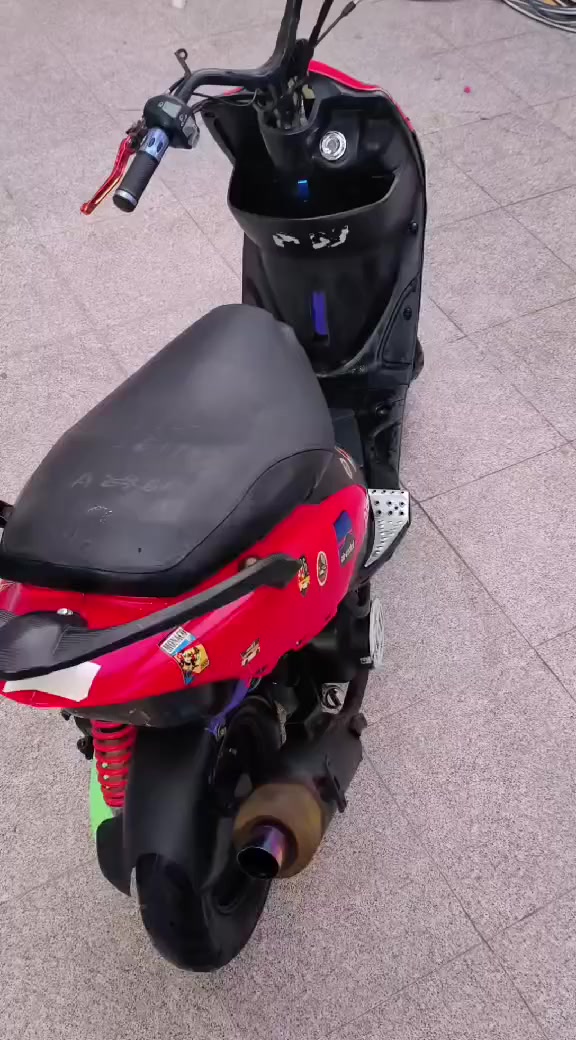 سلام عليكم دراجه ماكس عدله بوشه 49مبدل بس ولفات بيه نقصه اشاء بسيطه متكلف هواي مكانه  بابل بكرلي الاستفسار ***********
