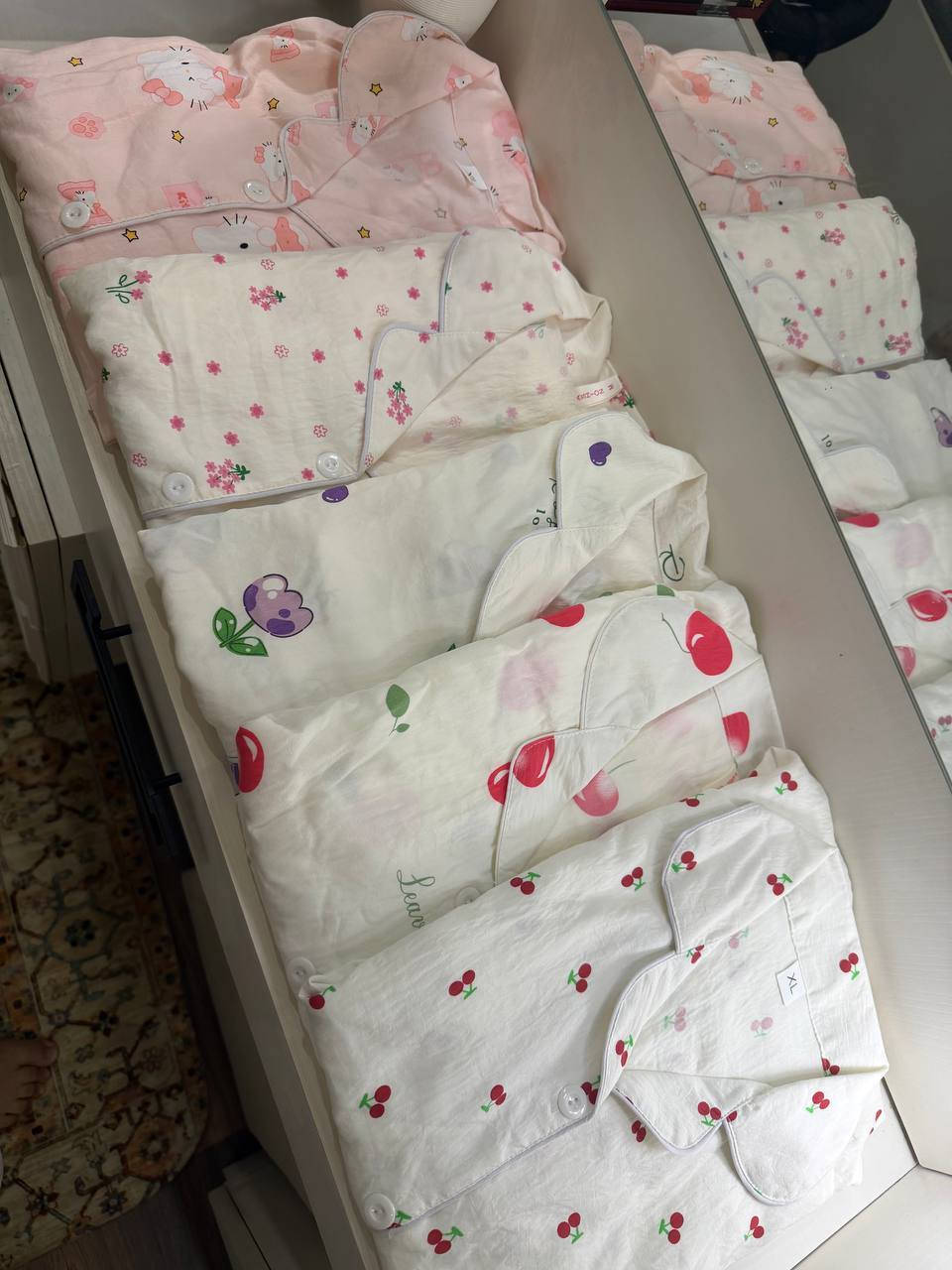 بجامة كريشه خامة اصليه قطن ‼️
قياسات مكس (M-L-XL-XXL)
الدرزن يجي مشكل نقشات وقياسات ضمن المعروض بالصور 🔥
سعر الدرزن ٨٥
قناة التلكرام 👇
https://t.me/aso1992aso


**إذا كنت صاحب هذا الإعلان وتريد حذفه لأي سبب، رجاءا أرسل رسالة إلى الدعم الفني**