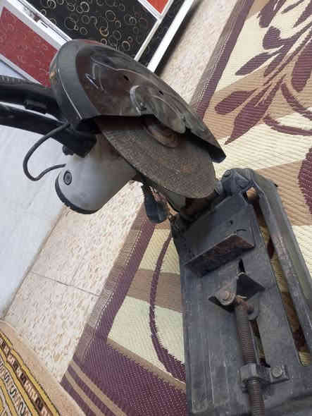 كتر حداده باله الماني اصلي نظيف ومامستعمل هواي مال بيت شغال وكامل للبيع ١٥٠ وبي مجال للشراي مكاني الزعفرانيه شارع الجواهري ***********
