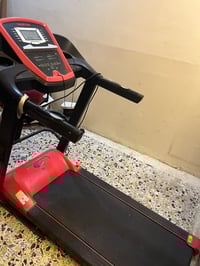 جهاز جري رياضي مستعمل قليل