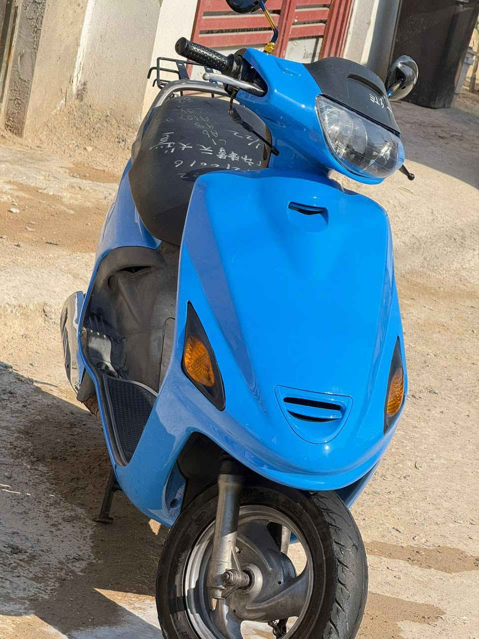 السلام عليكم دراجه فراشه فحل مال حاويه مكينه ما مفتوحه كهربائية كل شغاله شلعه معدل قويه السعر  575وبيه مجال ***********
