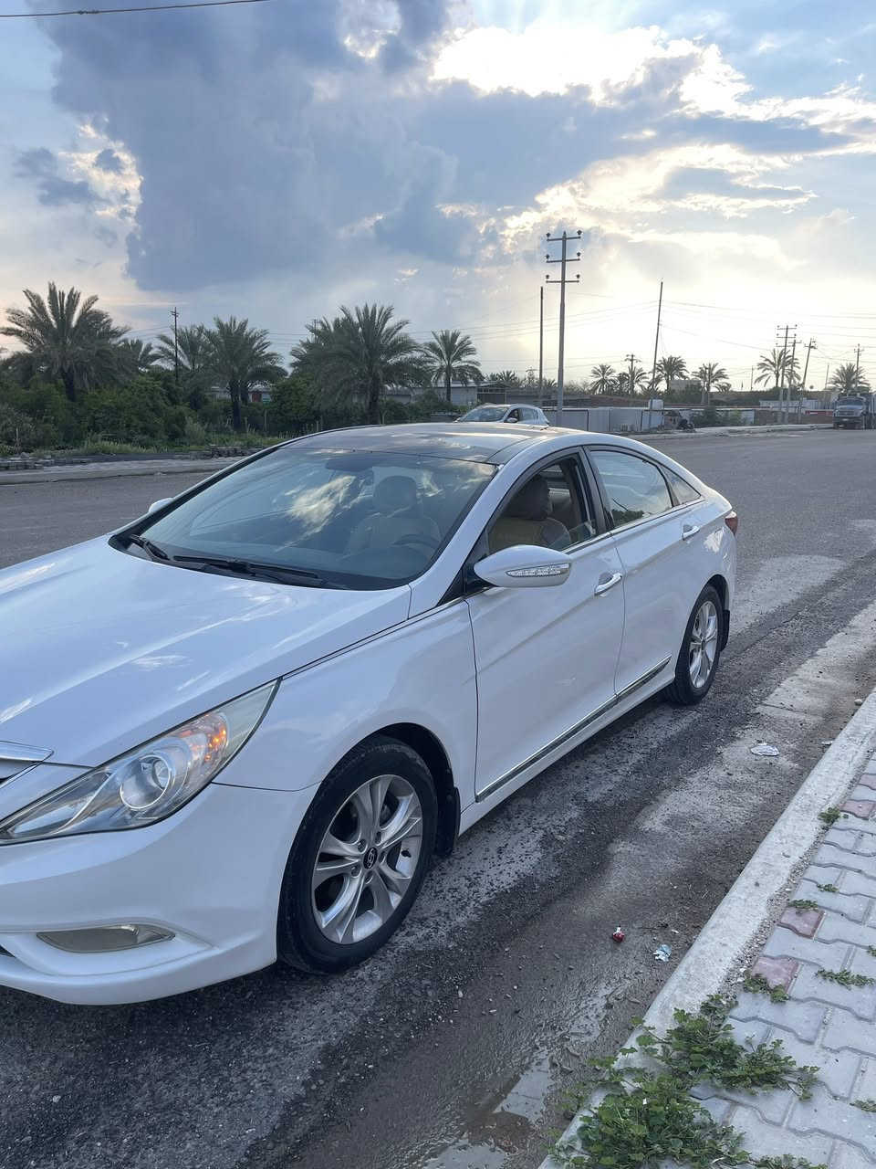 السلام عليكم للبيع سوناتا 2011 خليجي مكفوله ما عدا نصف باب السائق صبغ وبقيت السيارة مكفوله من الصبغ والتبديل رقم بغداد أنكليزي بسمي تحويل مباشر المكان صلاح الدين الضلوعية للستفسار ***********
