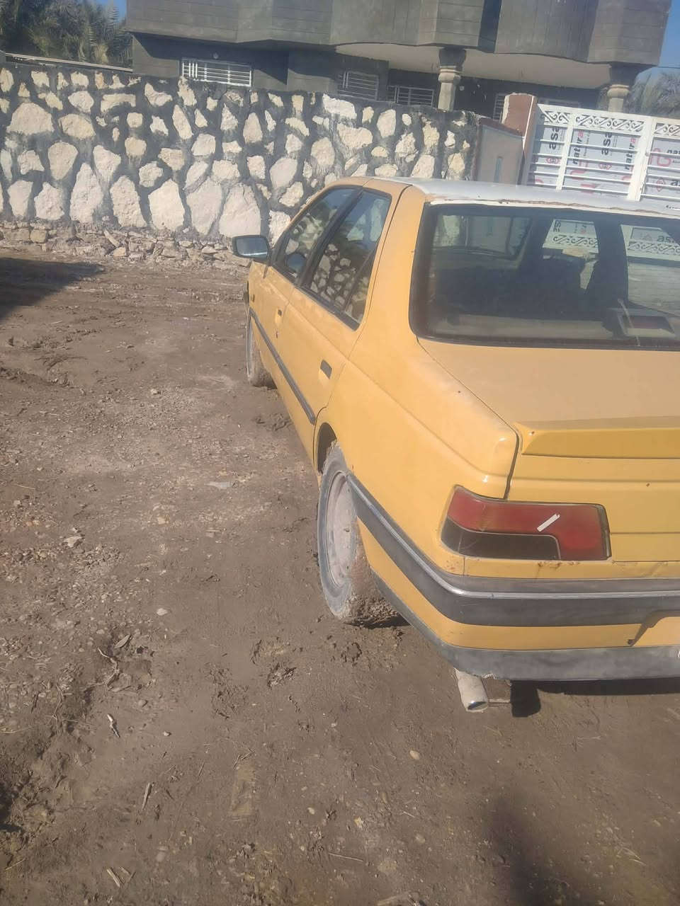 بيجو جلكس مكينه وكير وحداديه مكفوله من ضربه ماعدا البنيد فقط
2010موديل الرقم ***********
