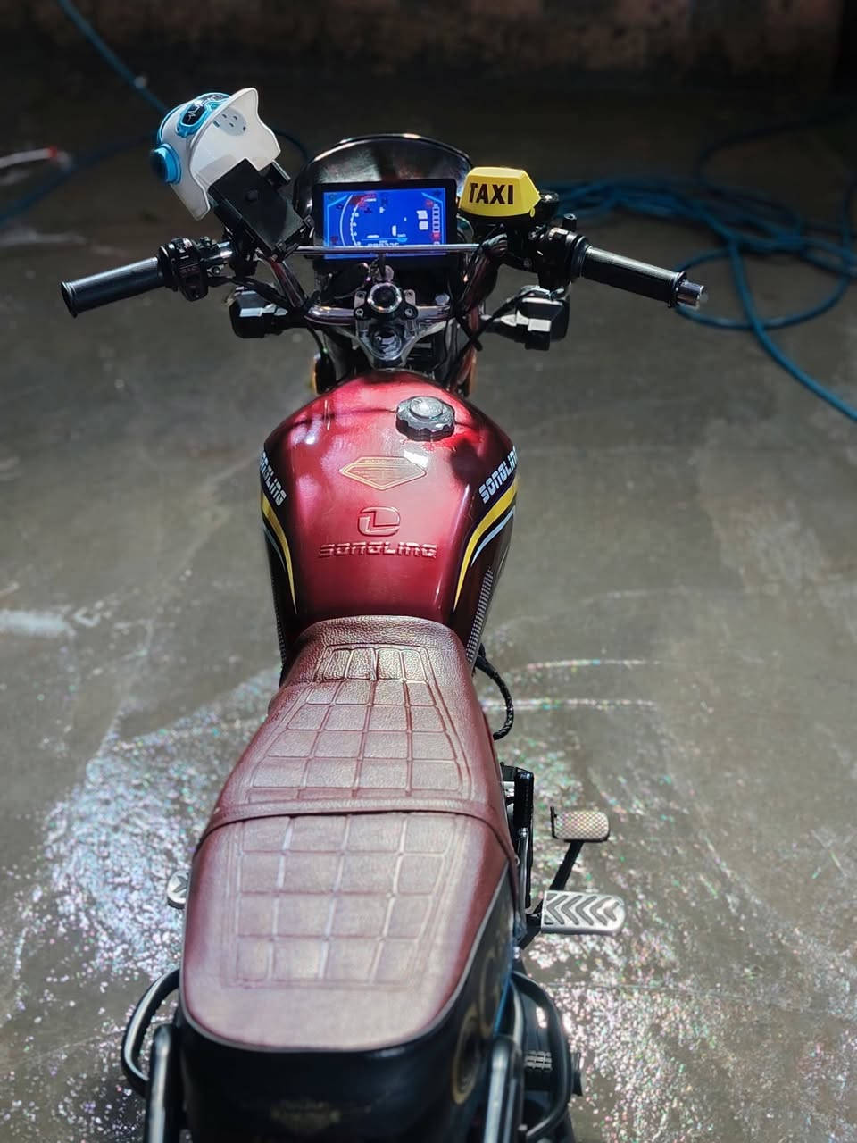 السلام عليكم دراجة سونك 5 كير موديل 2026
ماشيه 9000 الاف كفالة عامة كلهة شغالة مابيهة اي نقص
 ( السعر 850  ) وبيهة مجال حگ الجيه مكاني بغداد زيونه 710  
التصال عل هاذة الرقم : ***********
