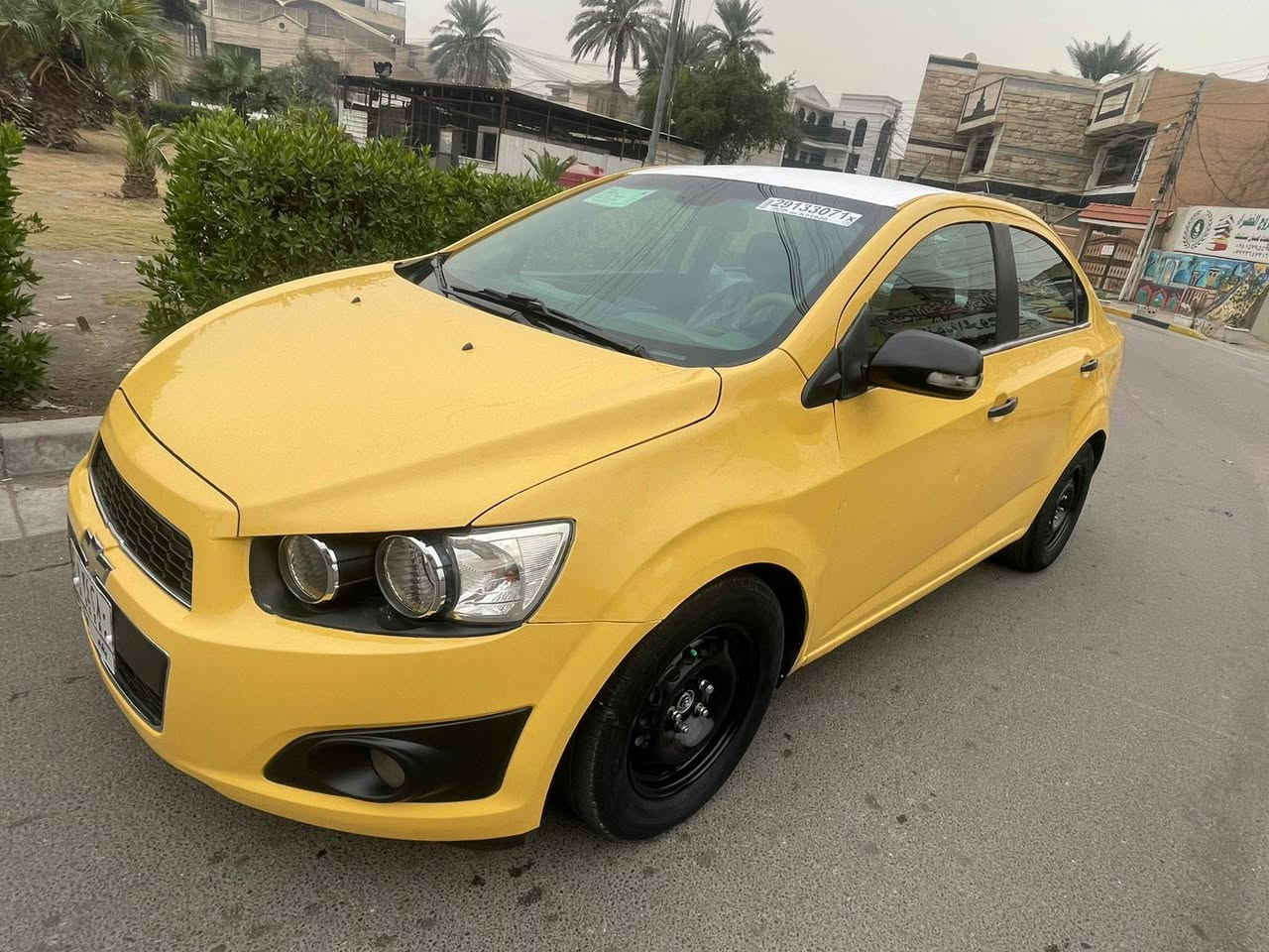 السلام عليكم للبيع شوفرليت سونك ٢٠١٣ رقم بغداد كير اوتماتيك ٦ نمر وارد أمريكي حادثها جاملغ ايمن والباب وبل عراق خشم البنيد فقط مصلح نفسه  كير محرك خير من الله مكينتها مامفتوحه شرط السونار تخم تاير جديد صدر خلفي امامي جديد مدوشم ارضيه وتنتنه تحكم ستيرن شاشه جبيره بلاديه صندوك بصمه سنتر لوك السياره جاهزه من كل شي حتى السيرفس طافي اي عطل مابيها السعر ٦٨ وبي مجال بسيط مكاني بغداد وهذا رقمي***********
