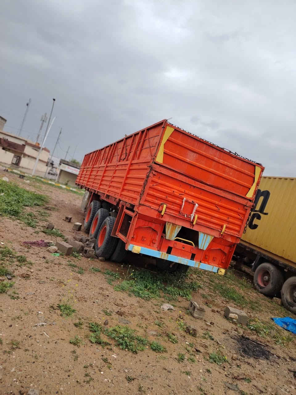 عربانه للبيع الطول 12 متر ونص
ثلث دناگير مجموعه دنگير واحد امامي رفاع
السعر 70 وبيها مجال المكان كركوك قضاء الدبس
للأستفسار *********** / ***********9
